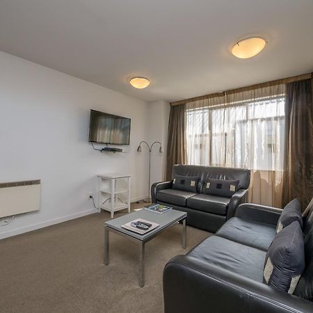 Bellano Motel Suites Christchurch Eksteriør bilde A typical apartment at the hotel