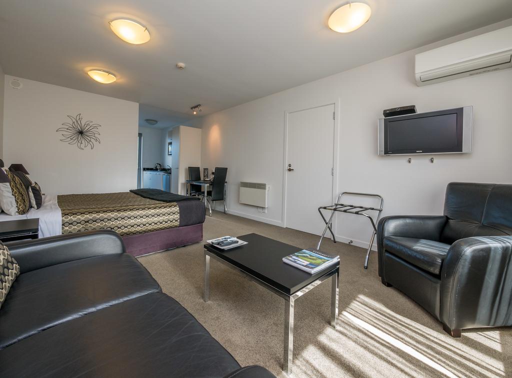 Bellano Motel Suites Christchurch Eksteriør bilde A typical studio apartment